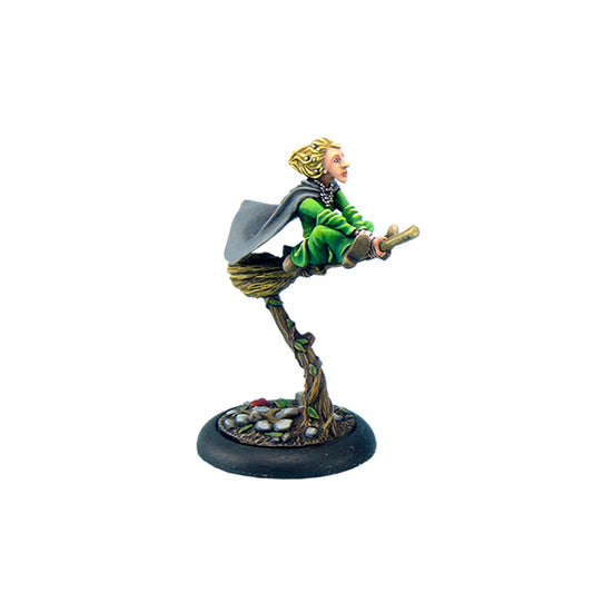 Micro Art Studio - Miniatures - Discworld Magrat on broom (1)
