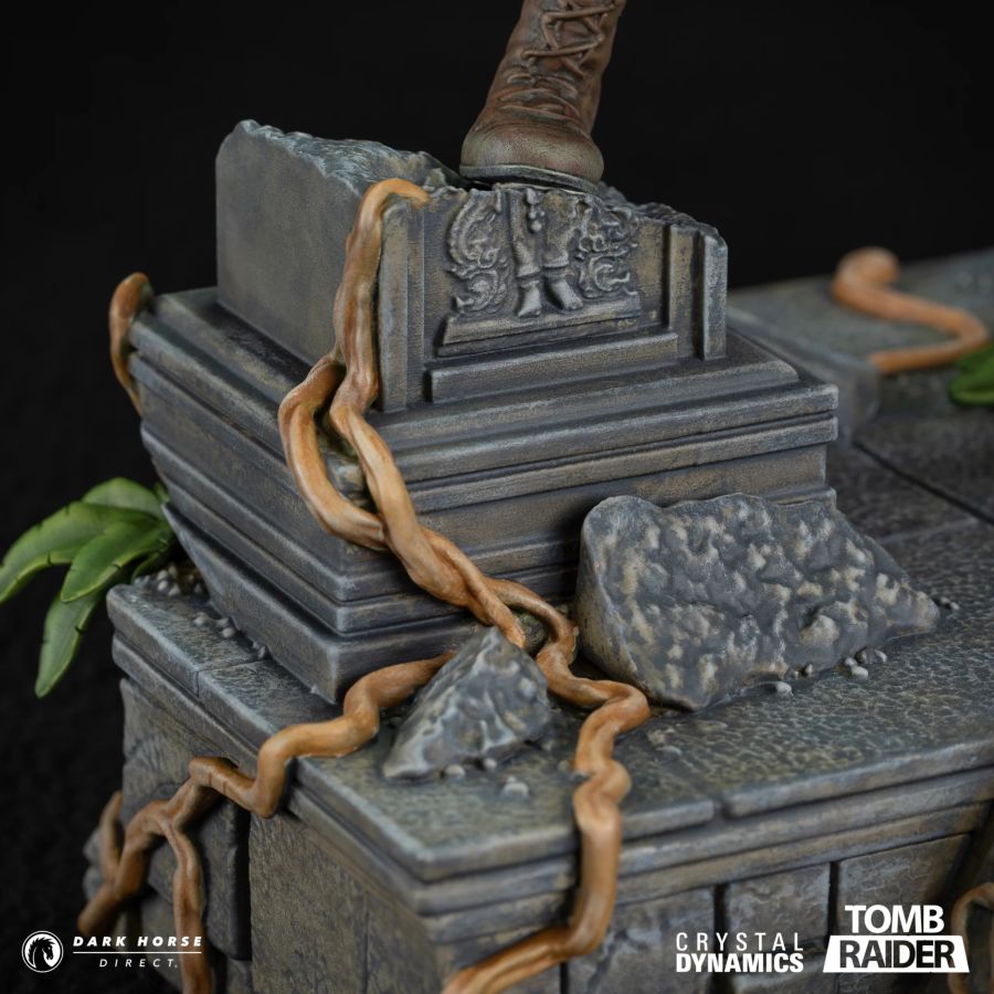 Tomb Raider - Lara Croft PVC Statue
