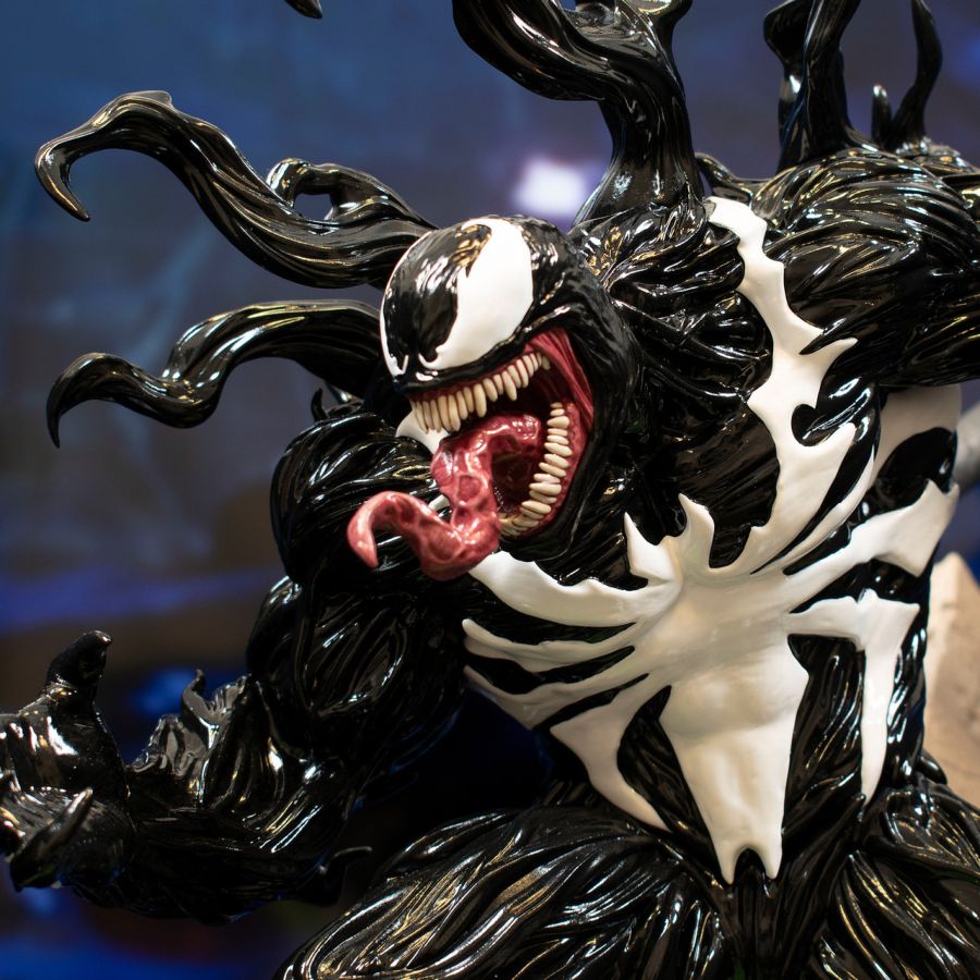 Spider-Man - Venom Deluxe Gallery PVC Statue