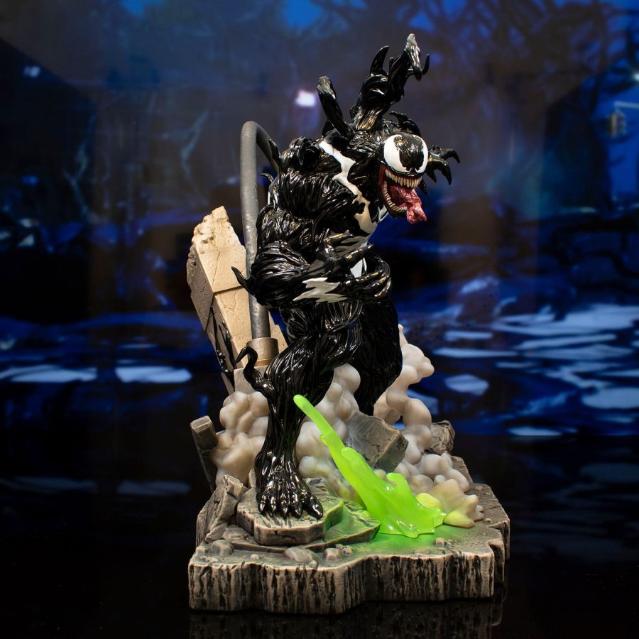 Spider-Man - Venom Deluxe Gallery PVC Statue