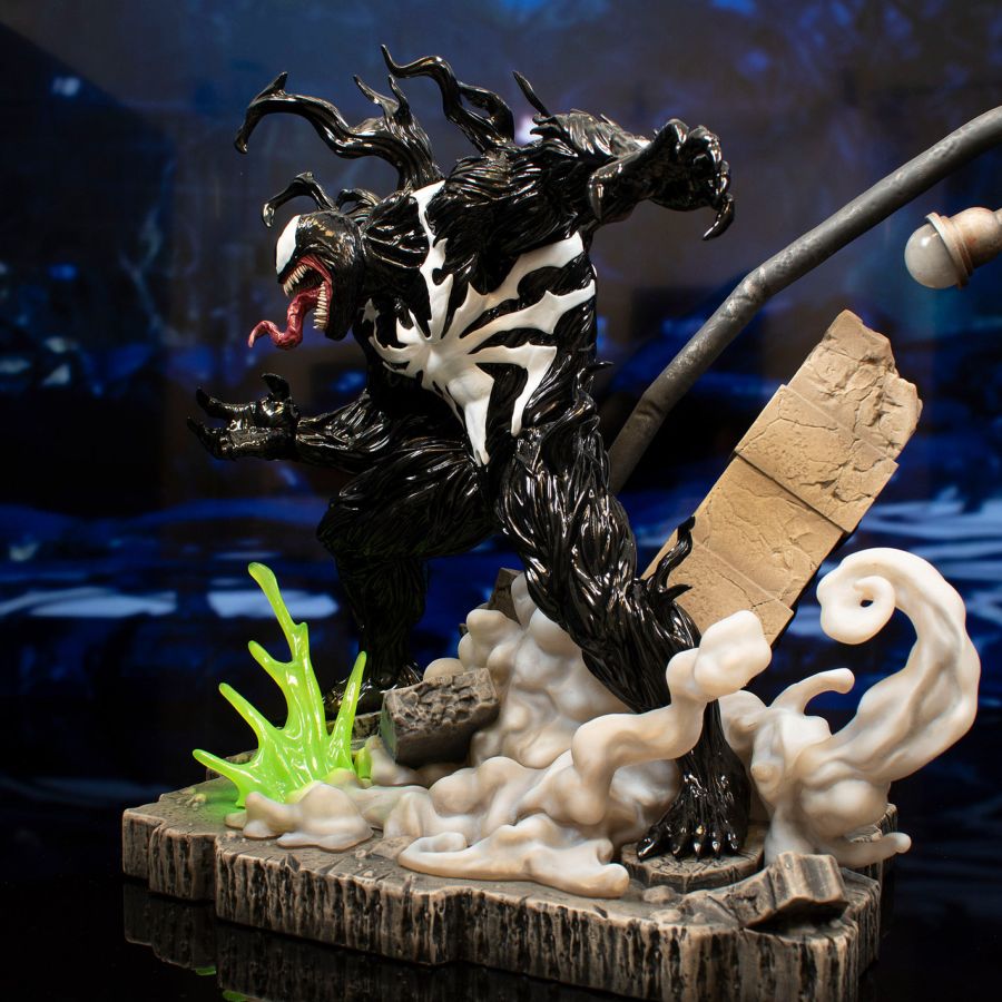 Spider-Man - Venom Deluxe Gallery PVC Statue