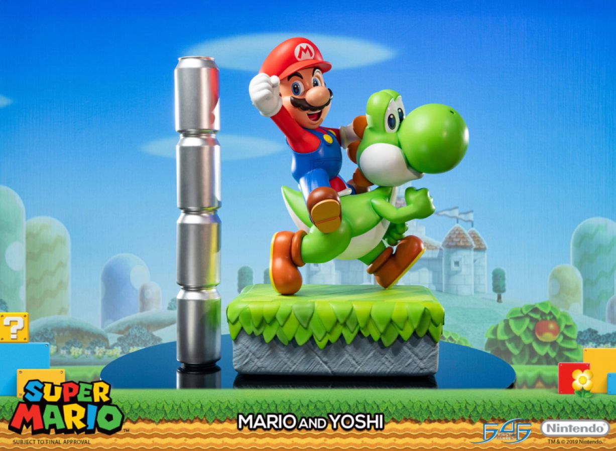 Super Mario - Mario & Yoshi Statue