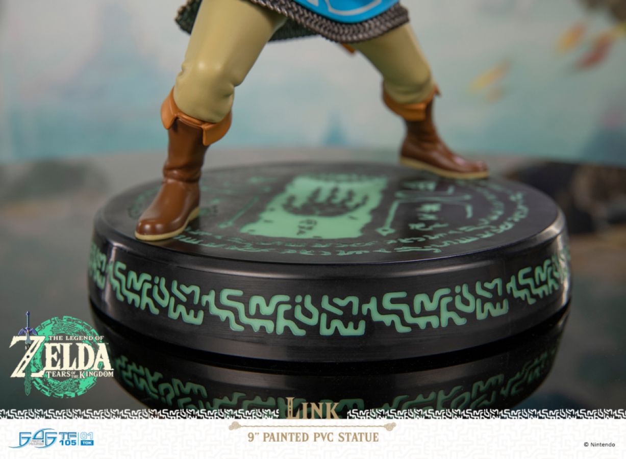 Zelda: Tears of the Kingdom - Link PVC Statue