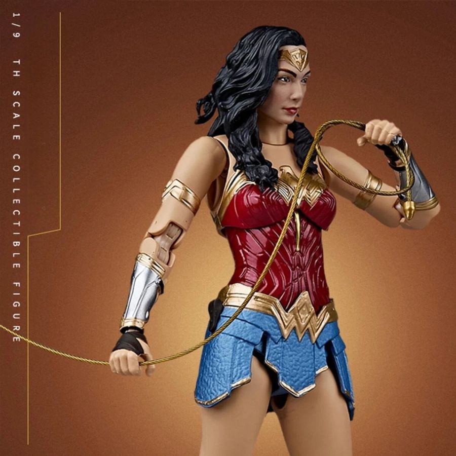 Justice League (2017) - Wonder Woman 1:9 Scale Action Figure