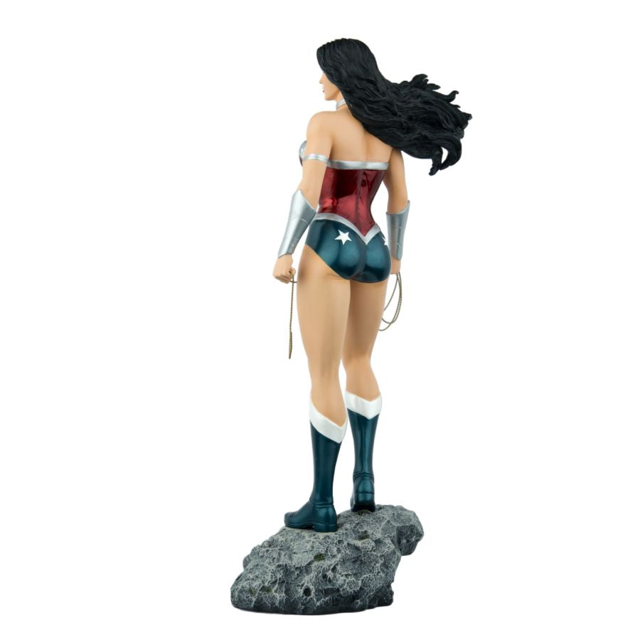 Wonder Woman (comics) - New 52 1:6th Scale Limited Edition Statue