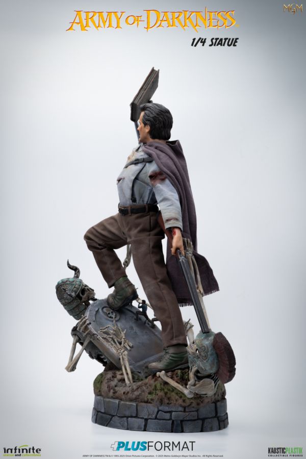 Army of Darkness - Ash Williams 1:4 Scale Statue