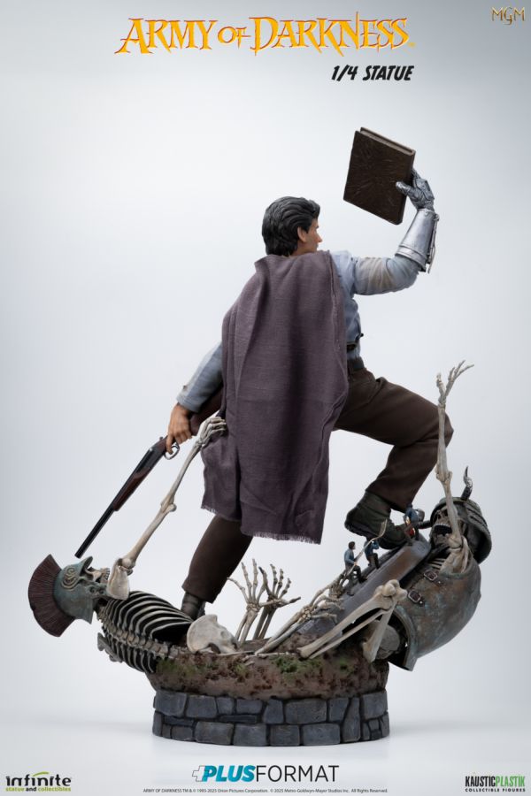 Army of Darkness - Ash Williams 1:4 Scale Statue