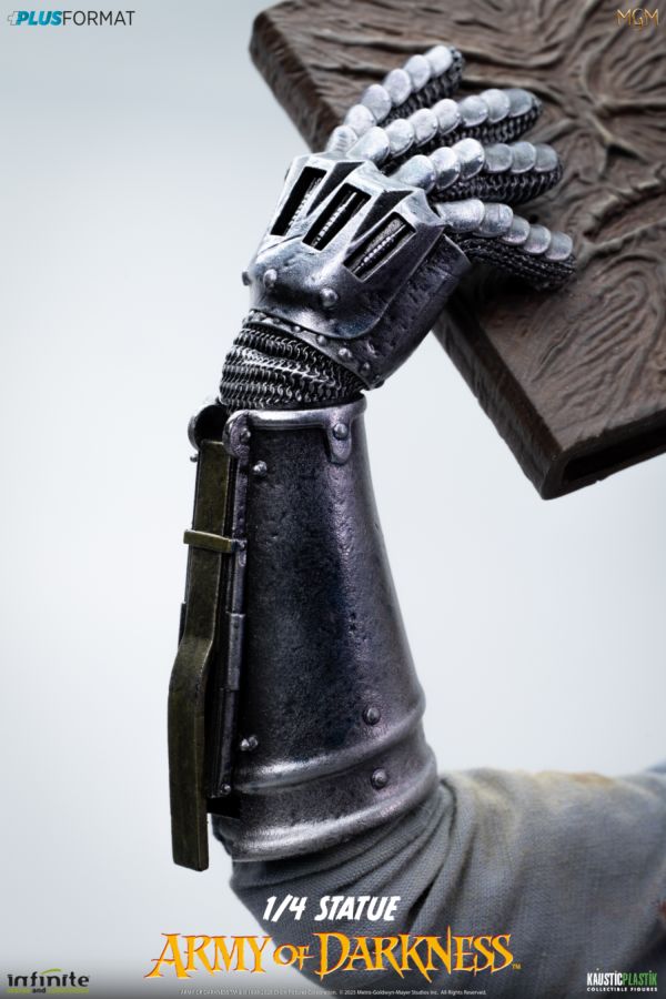 Army of Darkness - Ash Williams 1:4 Scale Statue