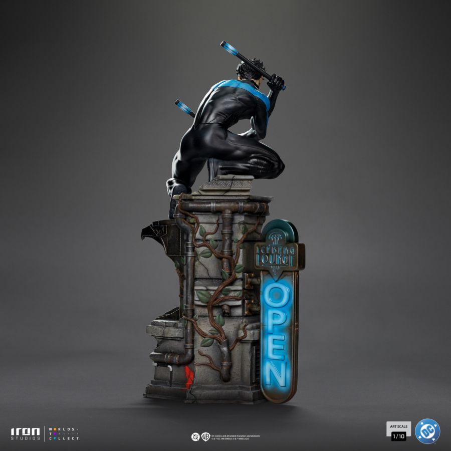 Batman - Nightwing 1:10 Scale Statue
