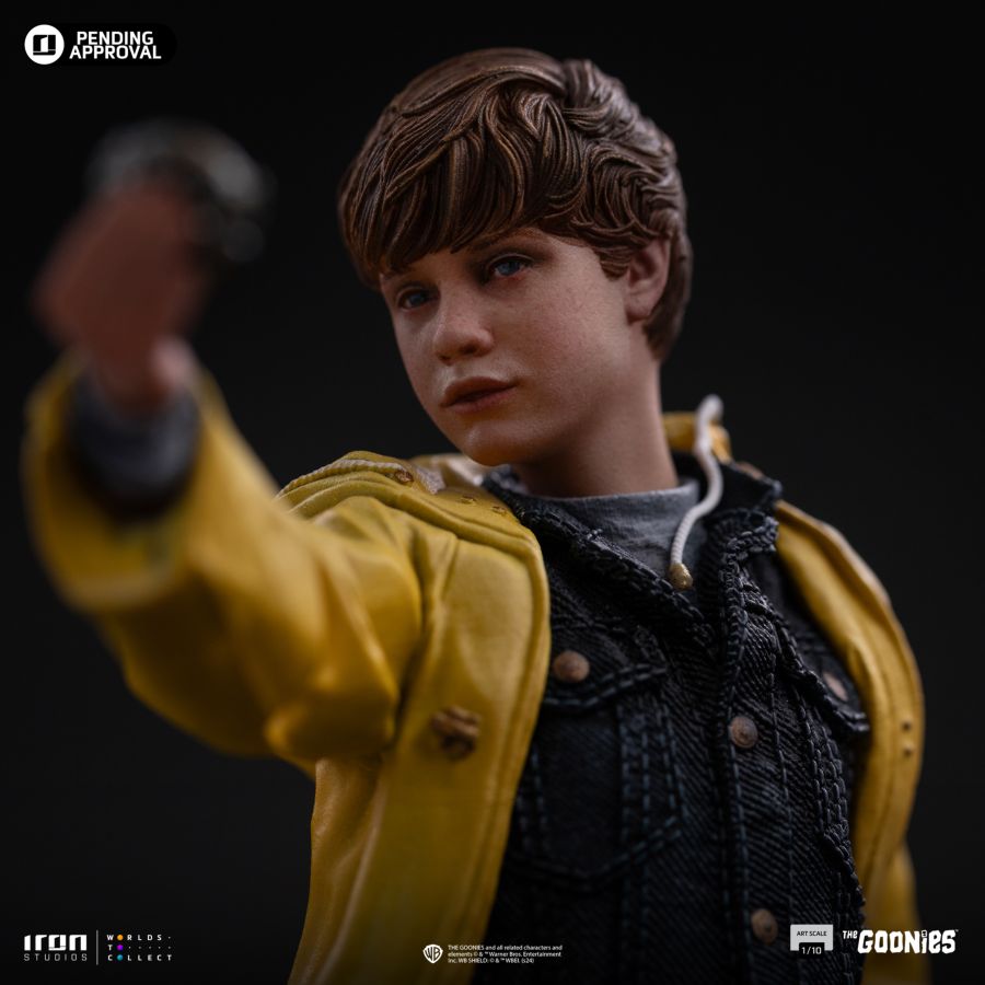 The Goonies - Mikey Walsh 1:10 Scale Statue