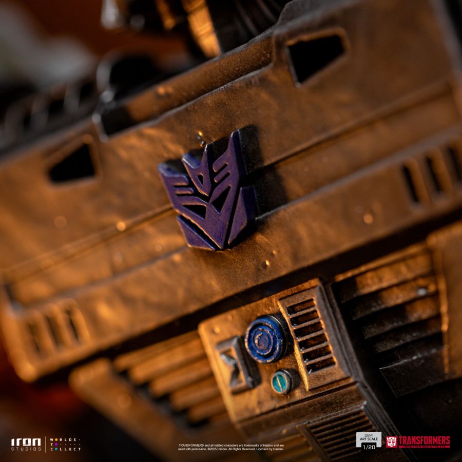 Transformers - Megatron Demi Art 1:20 Scale Statue
