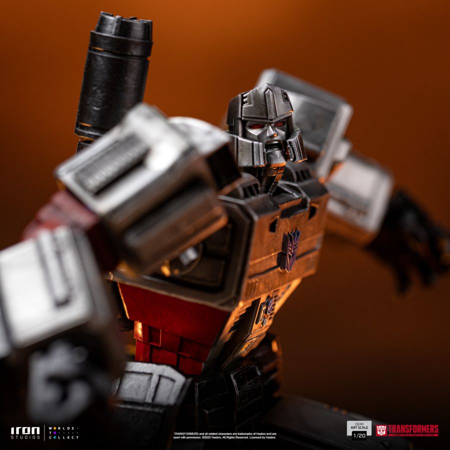 Transformers - Megatron Demi Art 1:20 Scale Statue