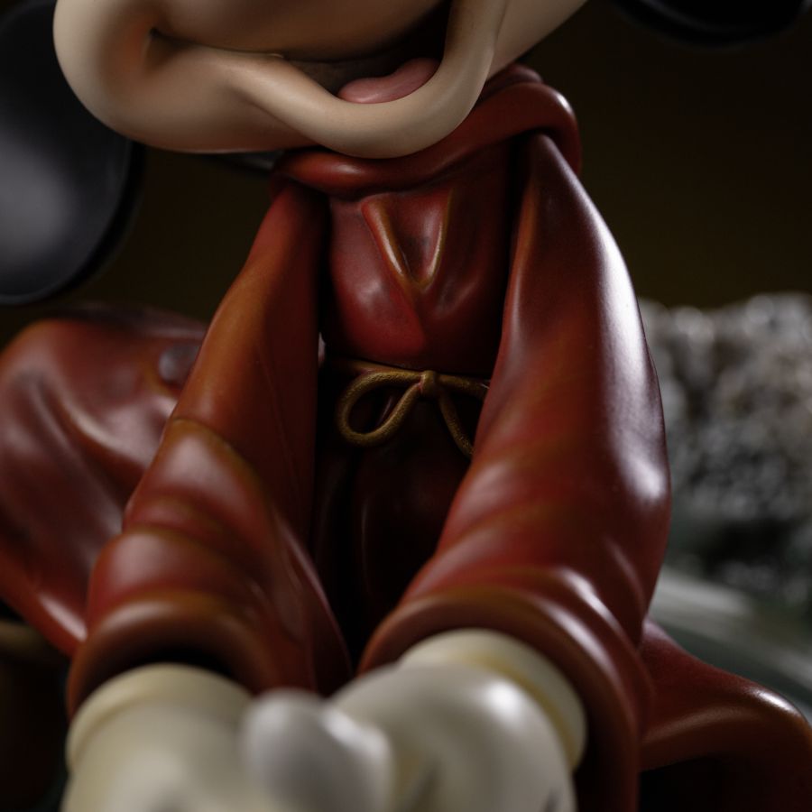 Disney - Sorcerer Mickey Deluxe 1:10 Scale Statue