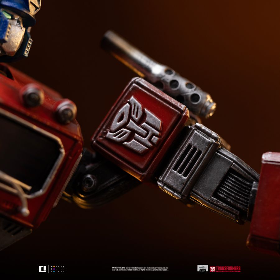 Transformers - Optimus Prime Demi Art 1:20 Scale Statue