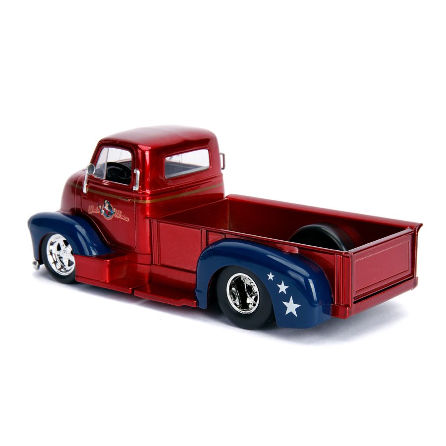 DC Comics Bombshells - Wonder Woman Chevy Pickup 1:24 Scale Hollywood Rides Diecast Vehicle