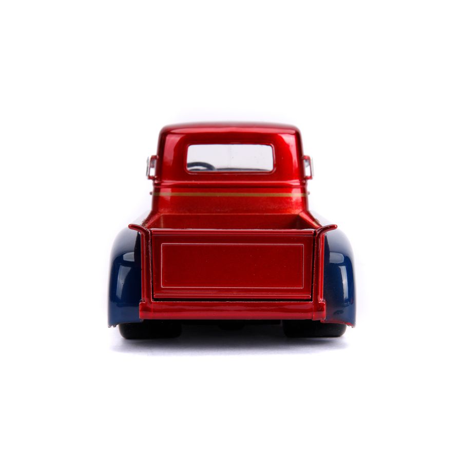 DC Comics Bombshells - Wonder Woman Chevy Pickup 1:24 Scale Hollywood Rides Diecast Vehicle