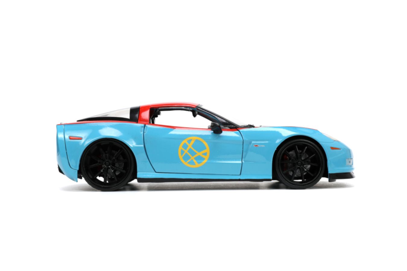 Avengers (comics) - Doctor Strange & 2006 Chevrolet Corvette Z06 1:24 Scale