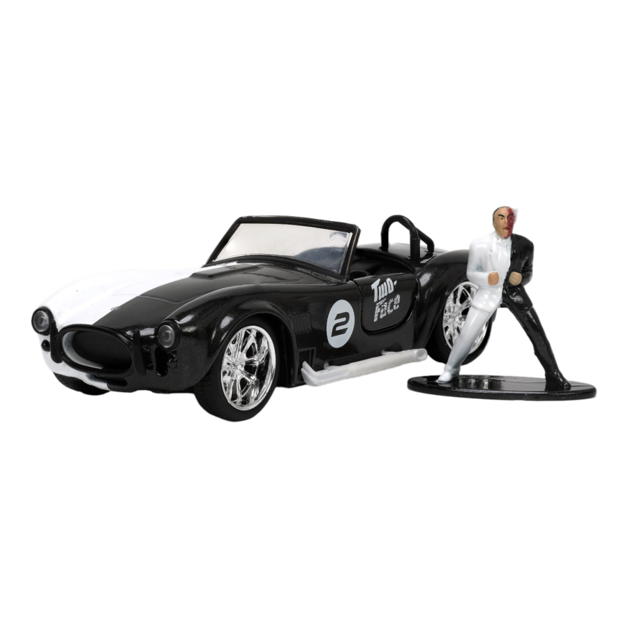 Batman (comics) - 1965 Shelby Cobra with Two-Face Figure 1:32 Scale