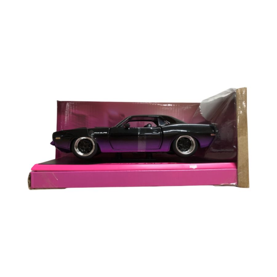 Pink Slips - '73 Plymouth Barracuda 1:24 Scale Diecast Vehicle