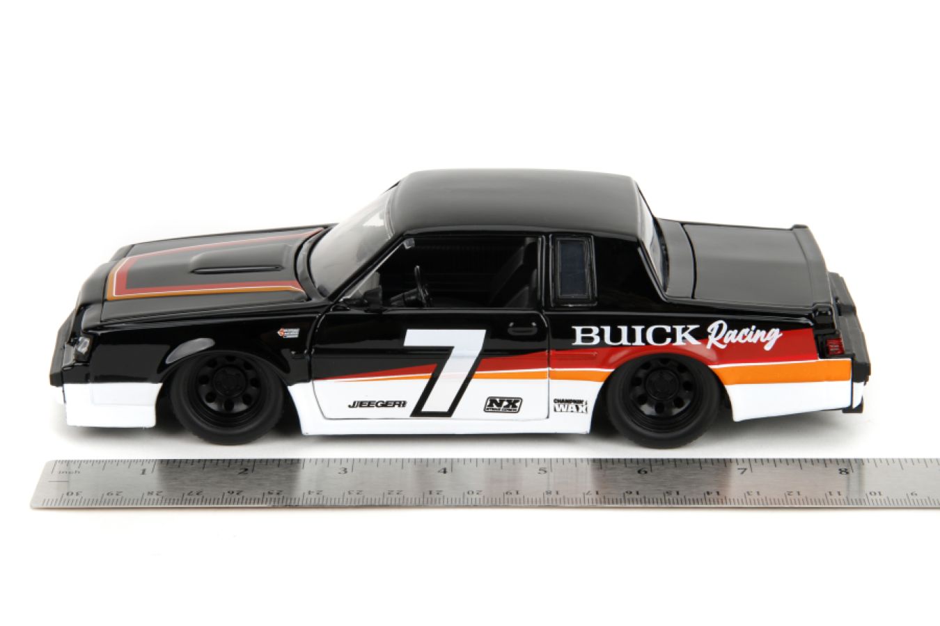 Big Time Muscle: Dark Horse - 1987 Buik Grand National1:24 Scale Diecast Vehicle