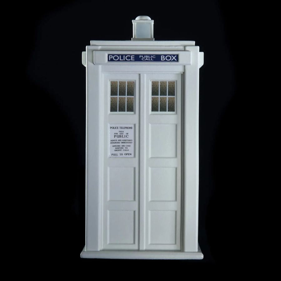 Dr Who - The Second Doctor's TARDIS (Mind Robber) 1:21 Scale Polyresin Replica