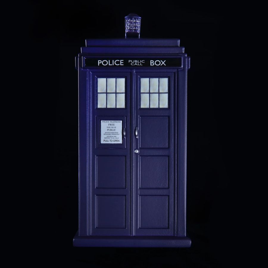 Dr Who - The Ninth & Tenth Doctor's TARDIS 1:21 Scale Polyresin Replica