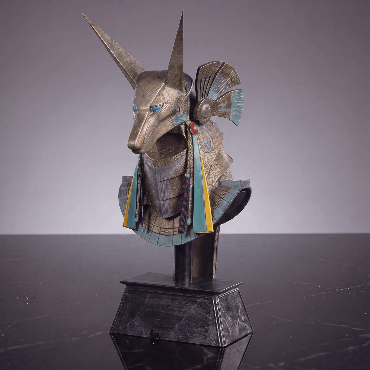 Stargate - Jackel Guard Desktop Helmet Replica