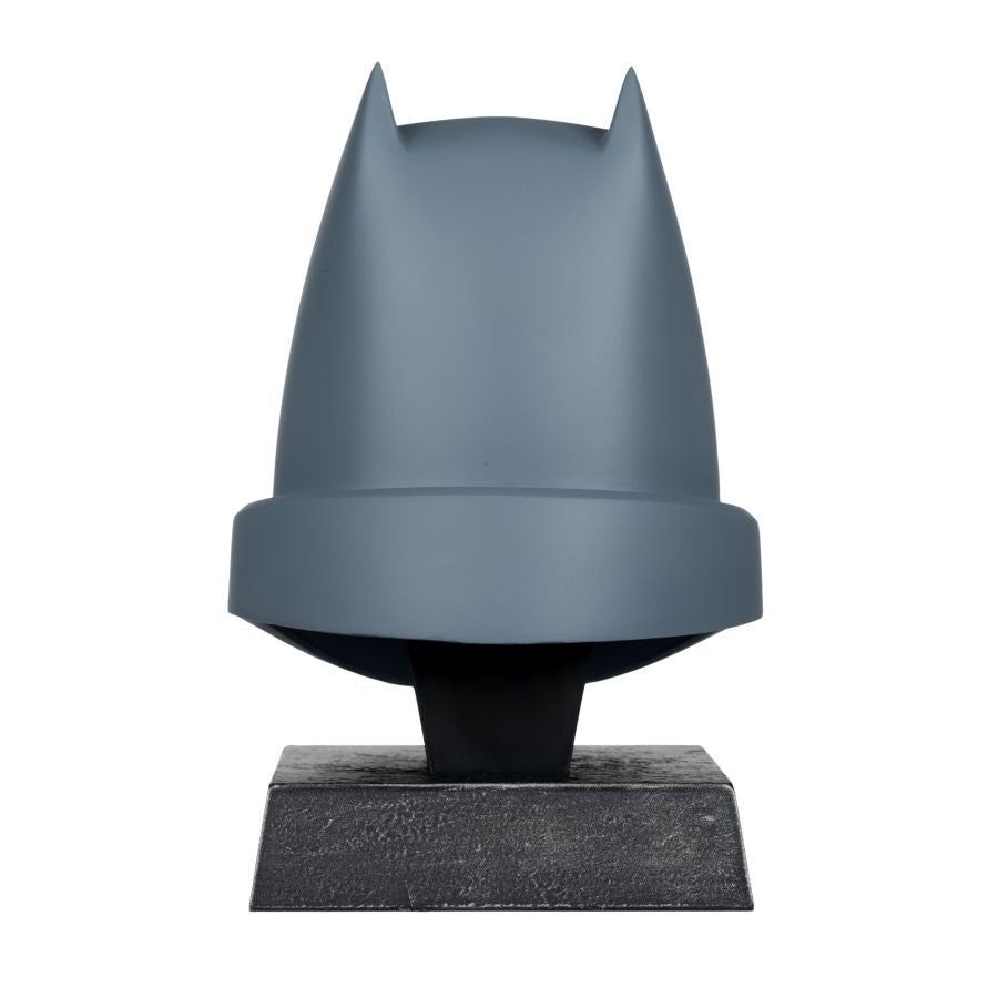 DC Comics - Batman Cowl 1:3 Scale Prop Replica Assortment