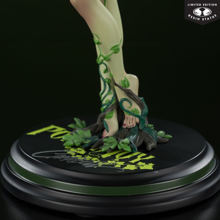 DC Comics - Poison Ivy Cover Girls 1:8 Scale Resin Statue