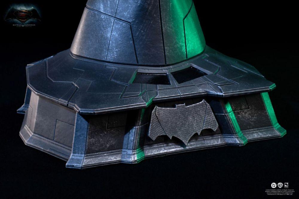 Batman v Superman: Dawn of Justice - Armored Batman Helmet Replica