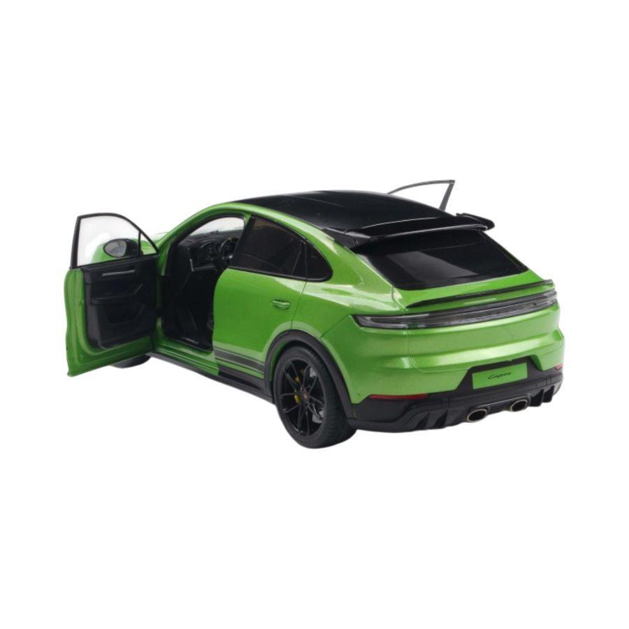 Solido - 1:18 2024 Porsche Cayenne Turbo GT Coupe Diecast Vehicle