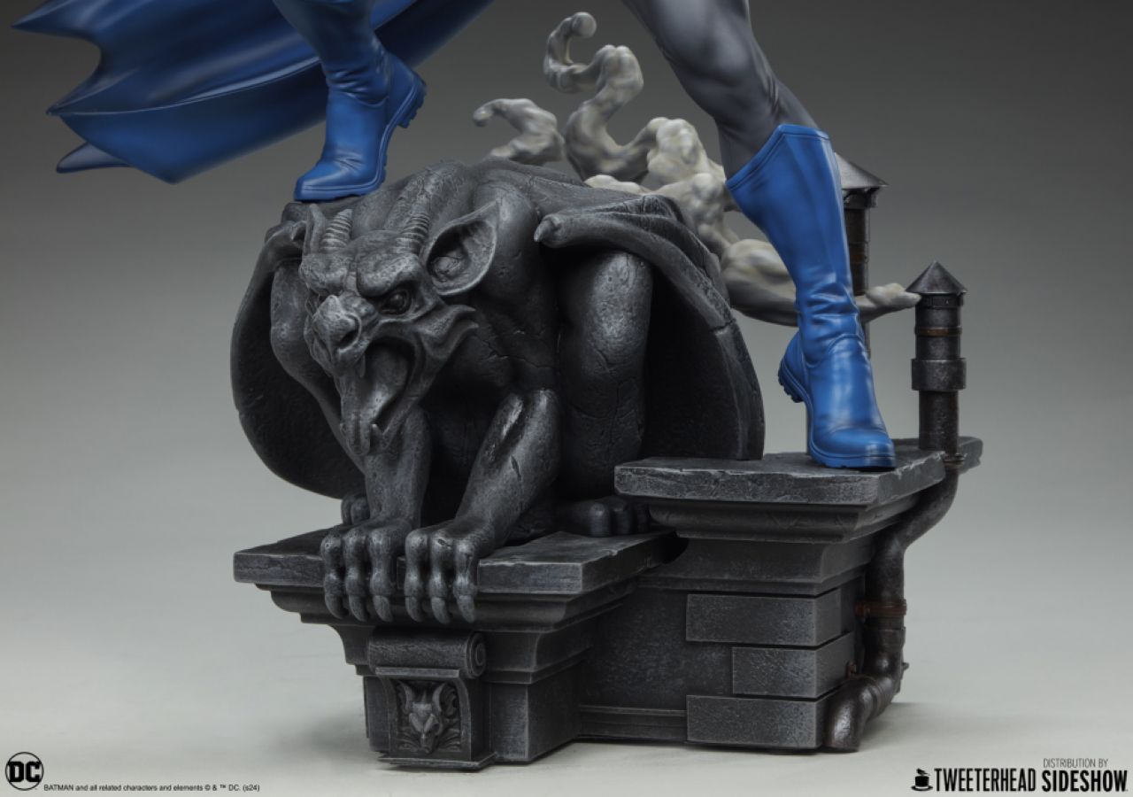 Batman - Batman (Retro Edition) 1:4 Scale Maquette