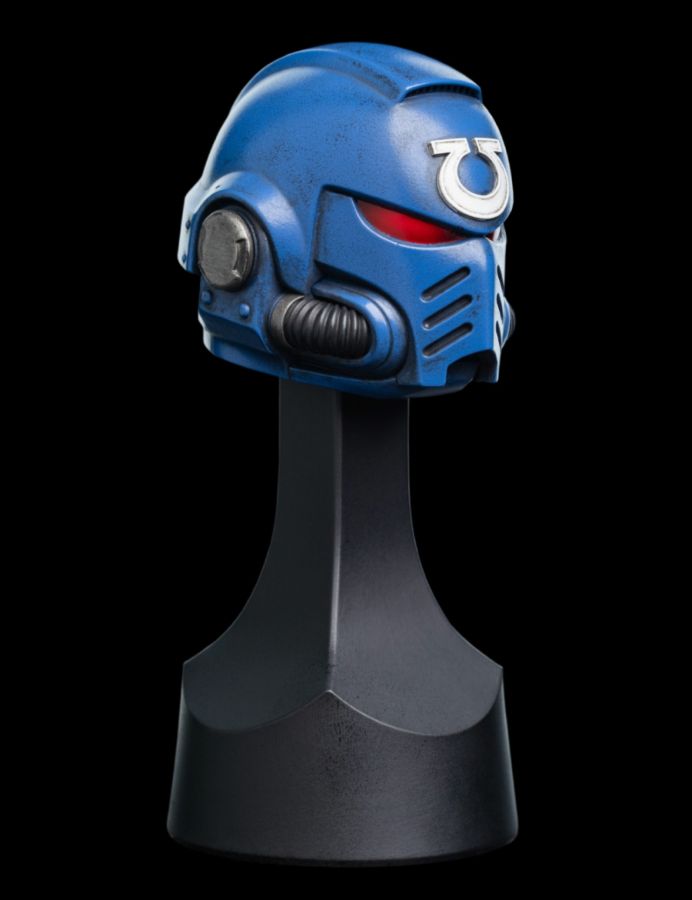 Warhammer 40,000 - Ultramarines Miniature Helm