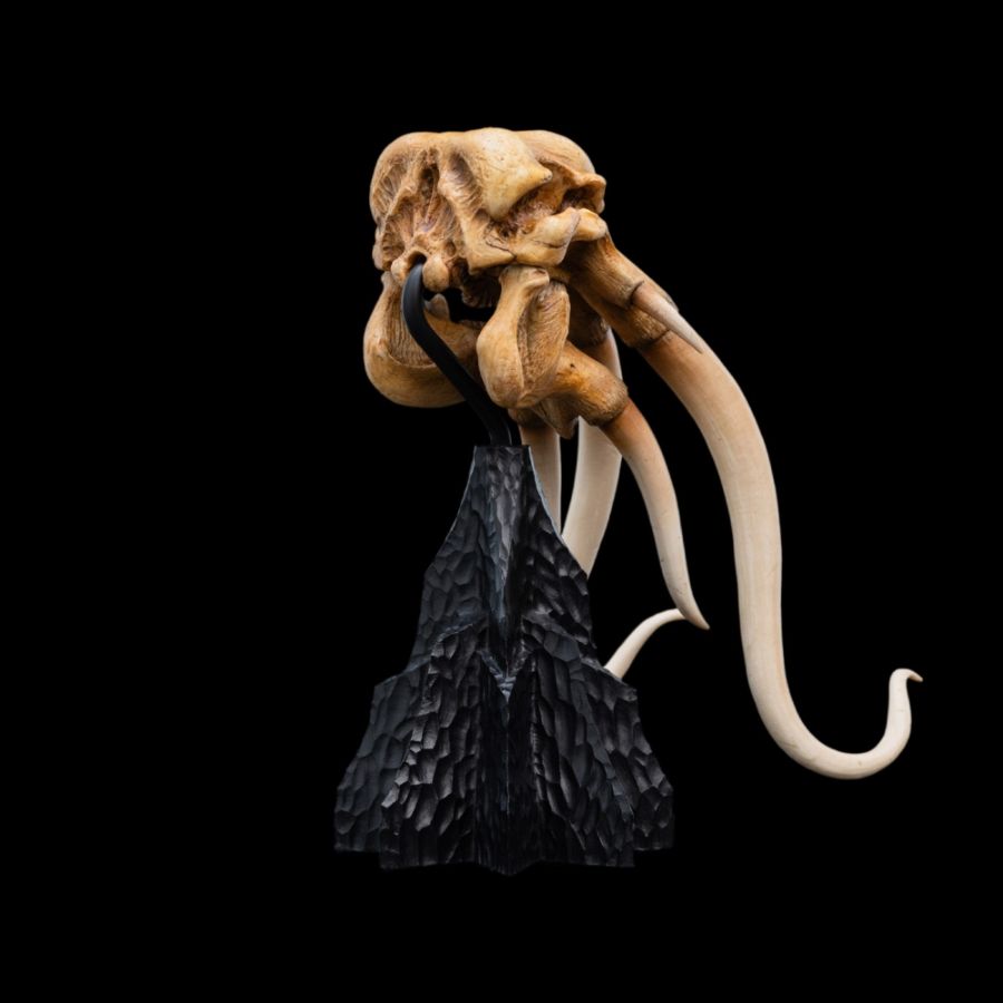 The Lord of the Rings - Skull of A Mumak SDCC 2025 Miniature Statue