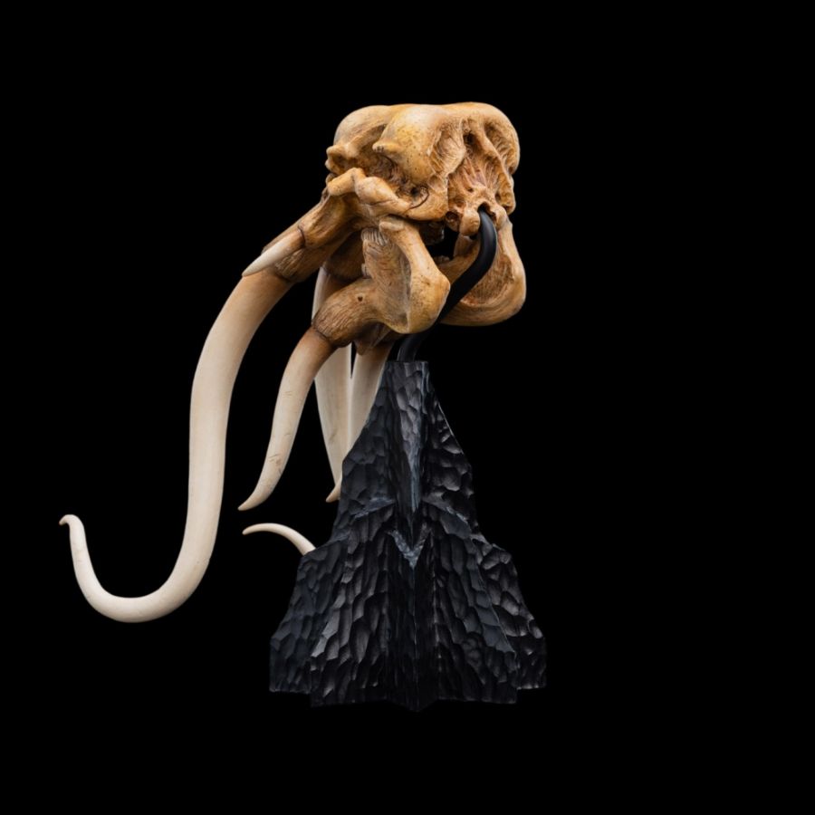 The Lord of the Rings - Skull of A Mumak SDCC 2025 Miniature Statue