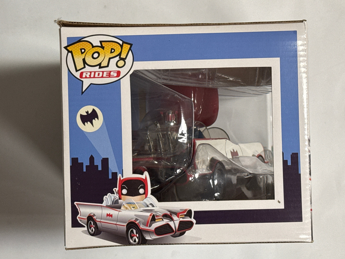 Batman - Batman w/ Chrome Batmobile 2016 Summer Convention Exclusive Pop Ride #01