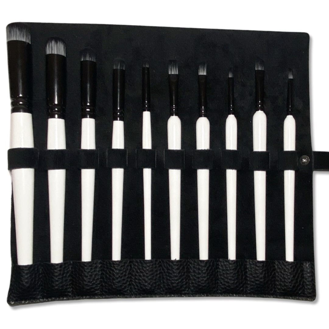 Chronicle Cards - Brush Accessories - Leather Brush Roll
