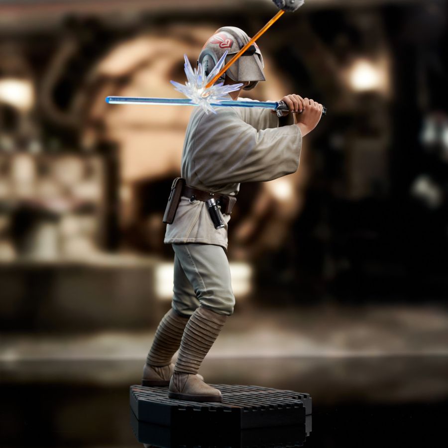 Star Wars - Luke Skywalker Training Statue