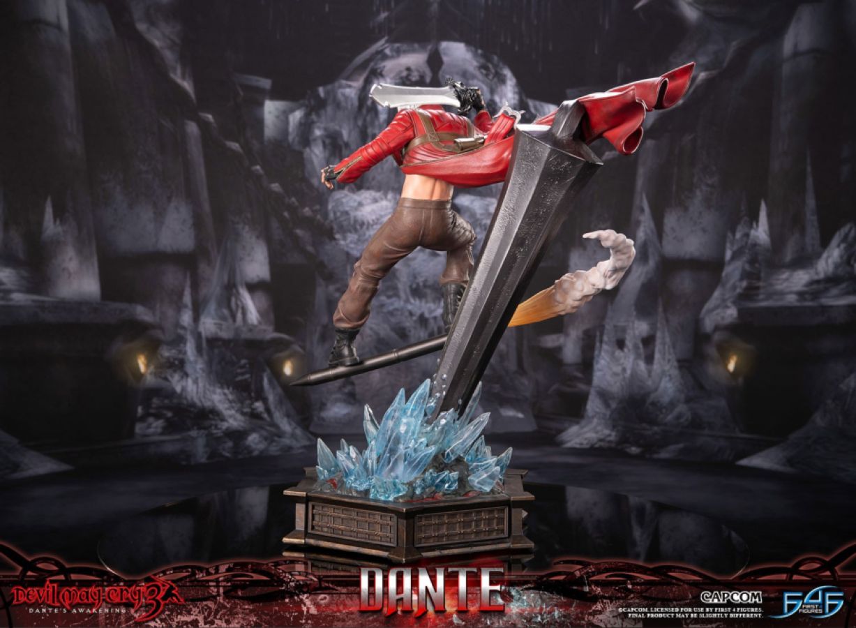 Devil May Cry 3 - Dante Statue