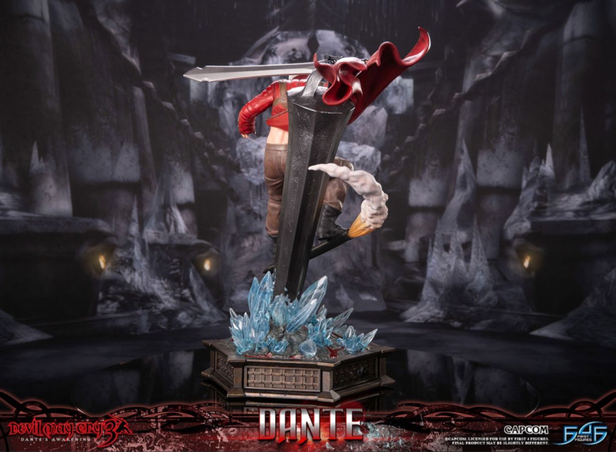 Devil May Cry 3 - Dante Statue