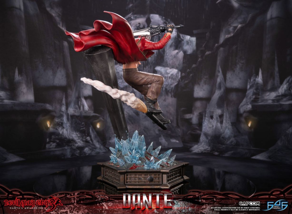 Devil May Cry 3 - Dante Statue