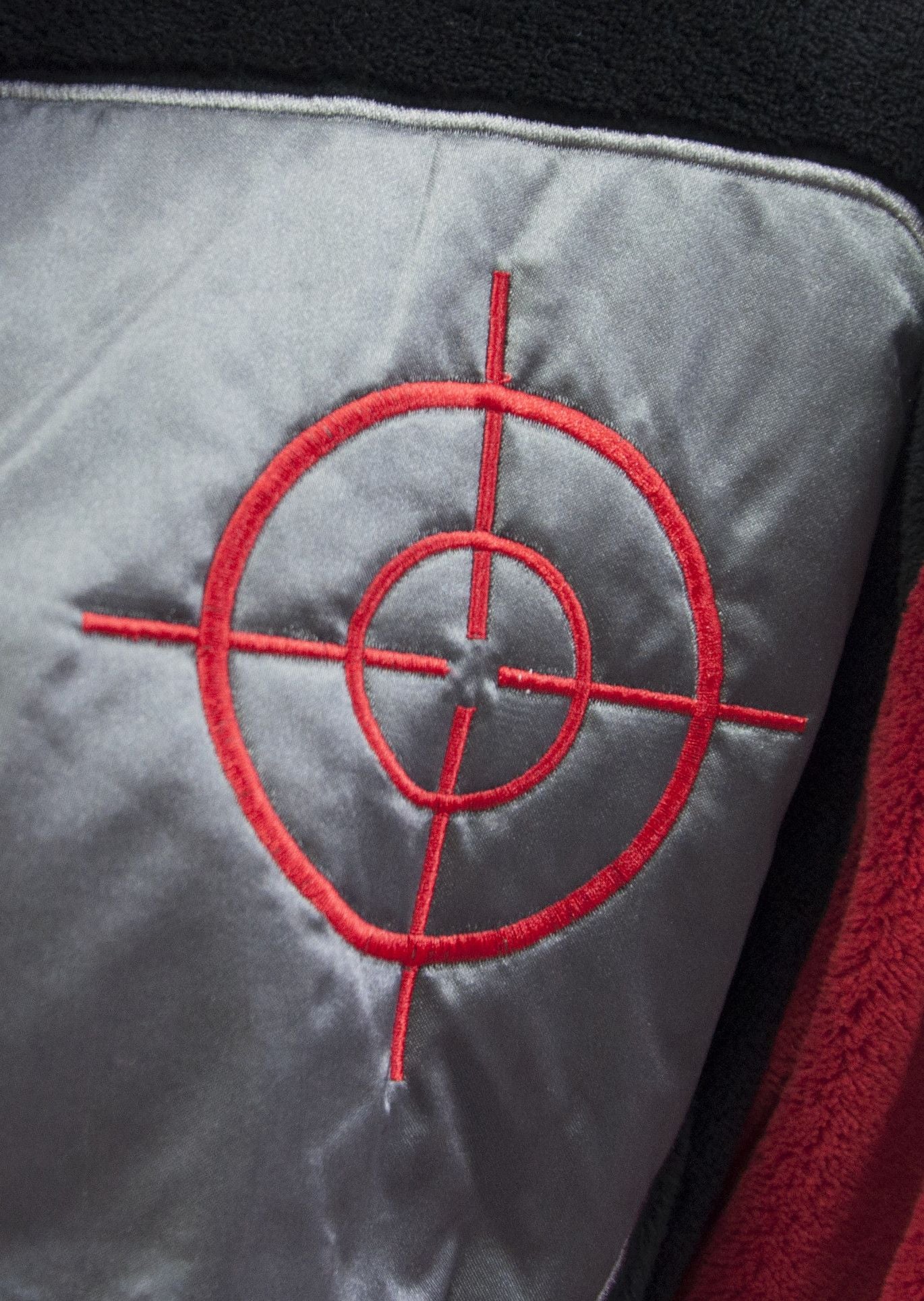 Suicide Squad - Deadshot Hooded Robe - Ozzie Collectables