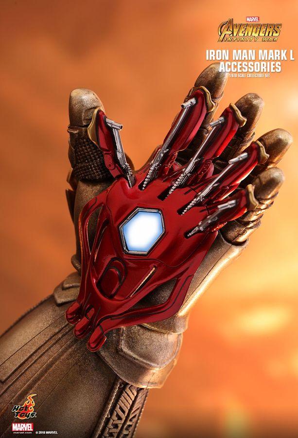 Avengers 3: Infinity War - Iron Man Mark L Accessories