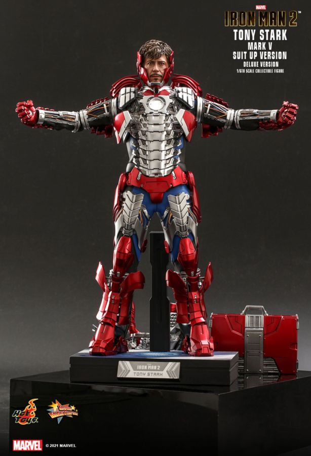 Iron Man 2 - Tony Stark Mark V Suit Up Deluxe 1:6 Scale 12" Action Figure