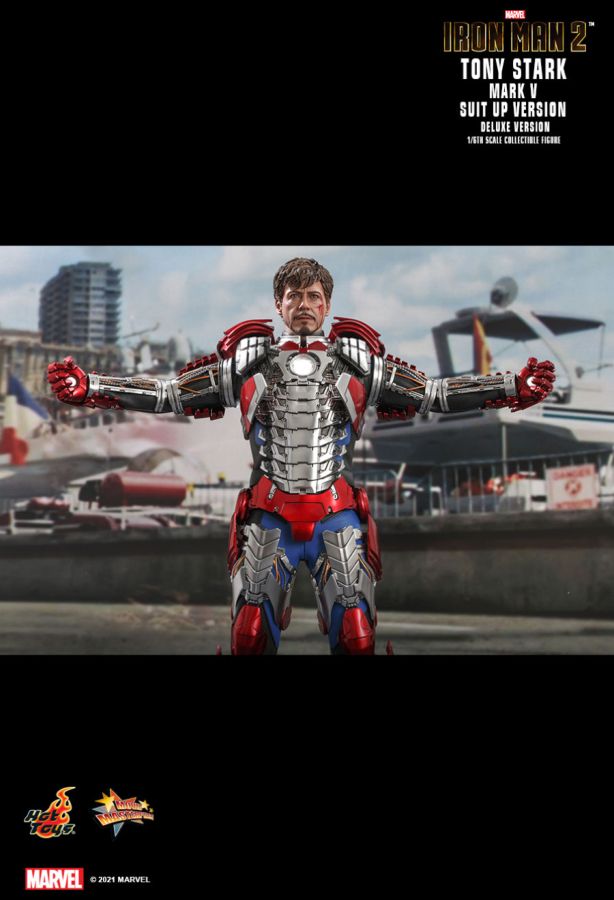 Iron Man 2 - Tony Stark Mark V Suit Up Deluxe 1:6 Scale 12" Action Figure