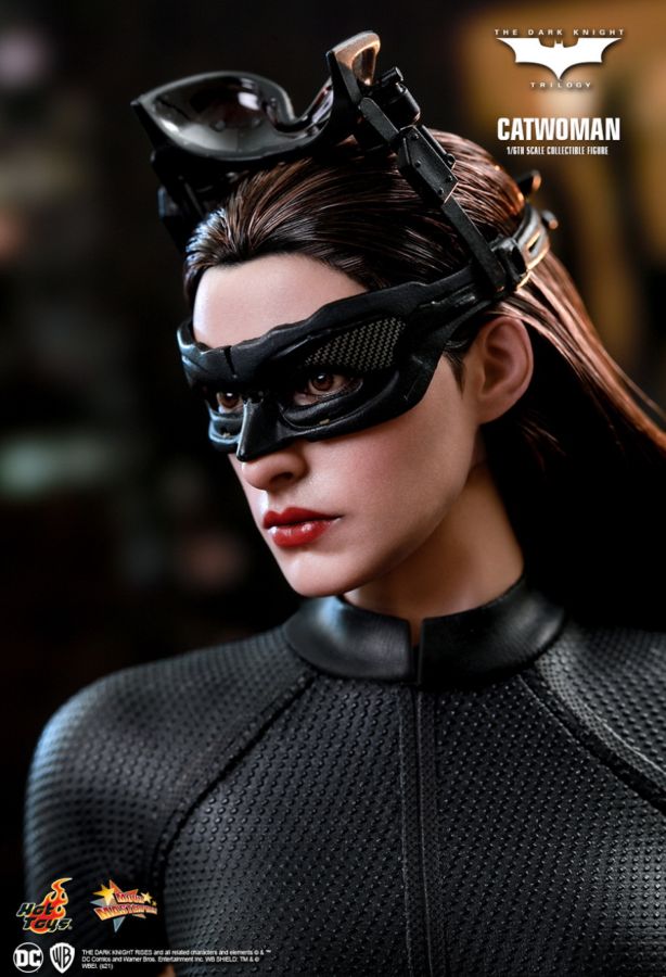 Batman The Dark Knight Trilogy - Catwoman 1:6 Scale 12" Action Figure