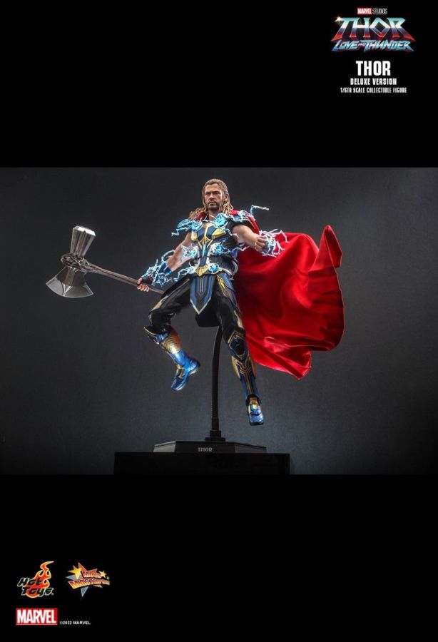 Thor 4: Love and Thunder - Thor Deluxe 1:6 Scale Action Figure