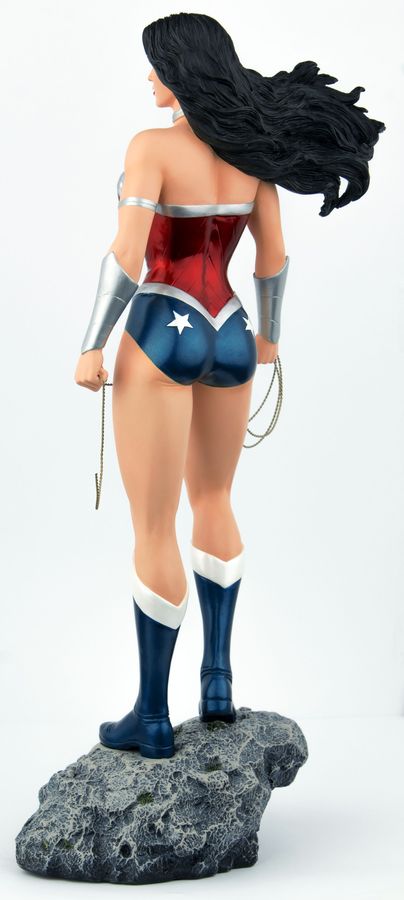 Wonder Woman - New 52 1:6th Scale Limited Edition Statue - Ozzie Collectables