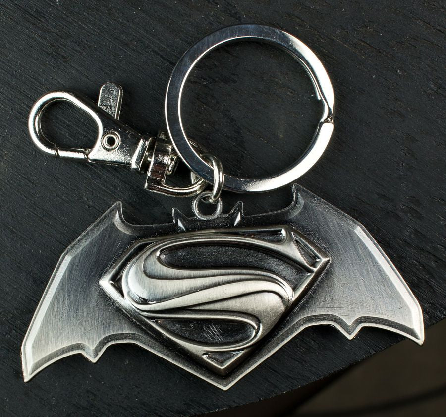 Batman v Superman: Dawn of Justice - Movie Logo Keychain - Ozzie Collectables