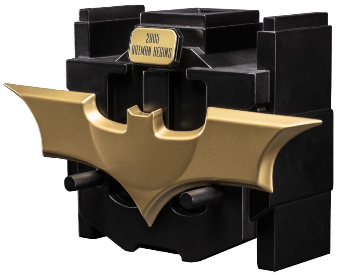 Batman Begins - Batarang Metal Replica - Ozzie Collectables